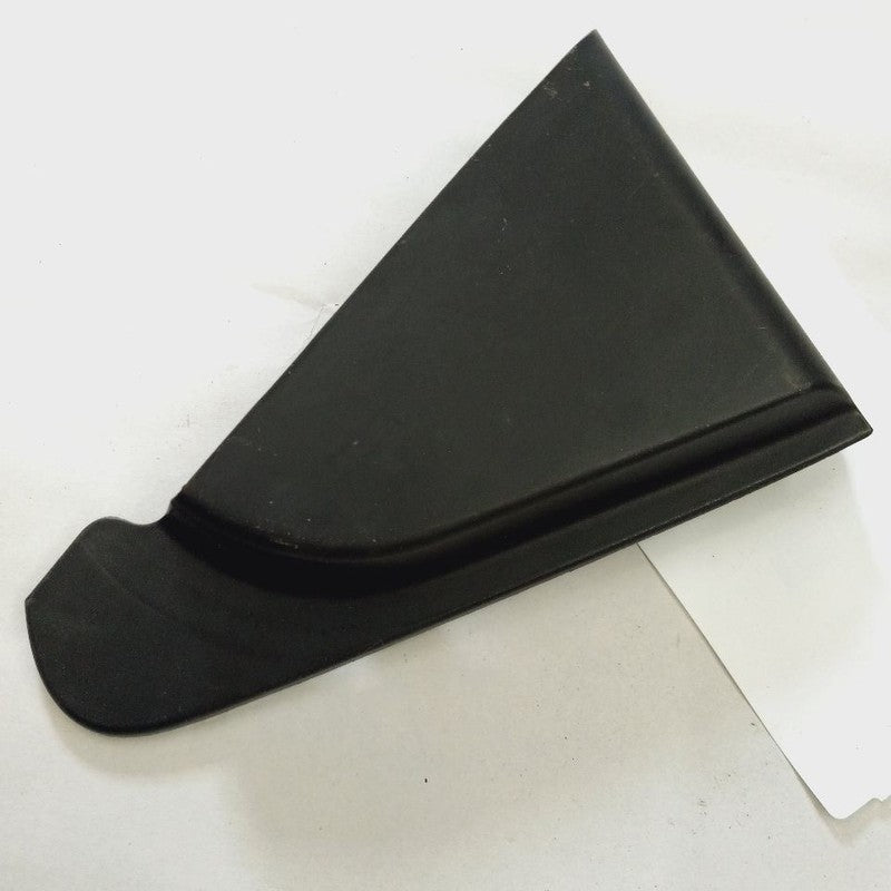 Hyundai Veloster Passenger Right Rear Corner Trim Cover {839202V000} 2