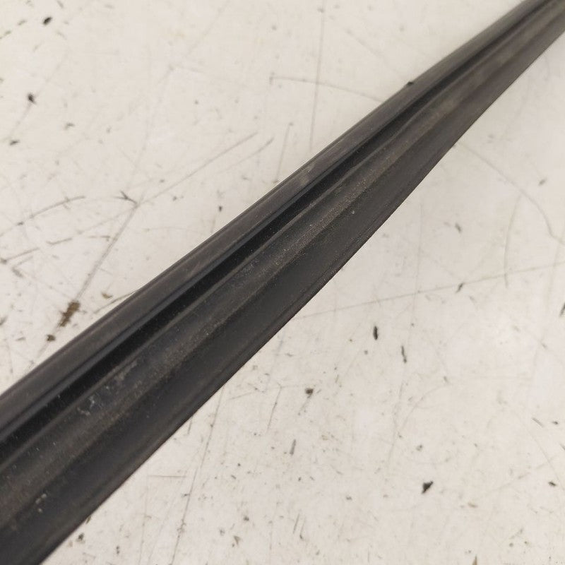 Chevy Equinox Right Rear Weather Strip Interior  2024 2023 2022