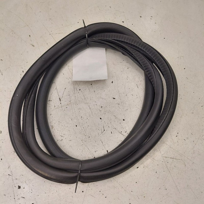 2018 Fiat 500 X Model On Body Door Jamb Seal Front Right Passenger