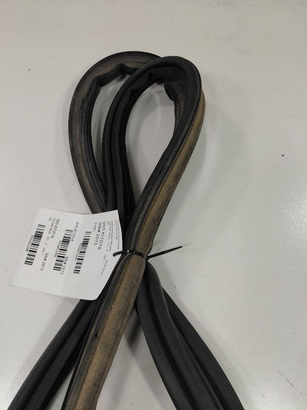Kia Soul Trunk Lid Hatch Door Rear Back Rubber Seal  2017 2018 2019 OE