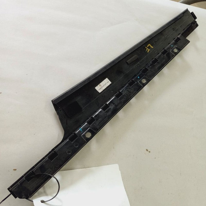 Fiat 500 X Model   Driver Left Front Door Applique {51939968} 2016 201