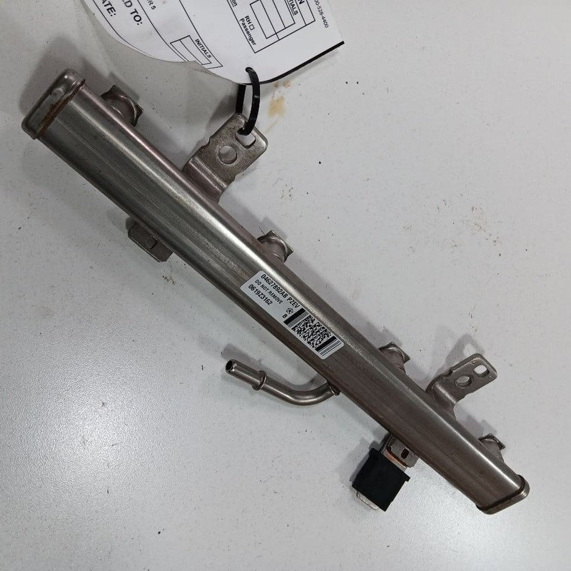 Jeep Compass 2.4 Fuel Rail Injection Injector Mount Bar  2018 2019 2020 2021