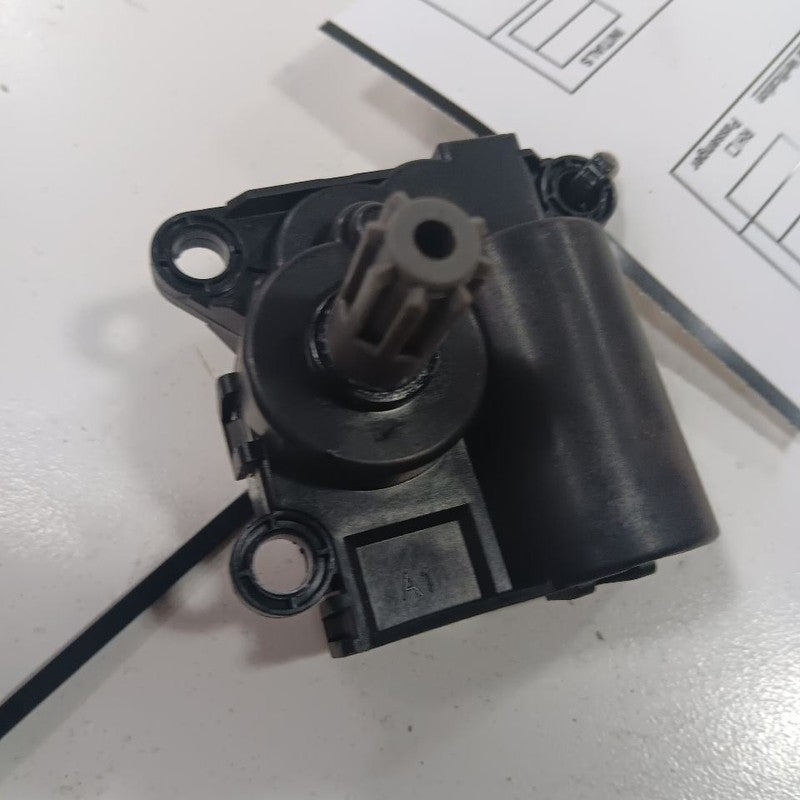 Kia Sorento Flap Door Motor Heater AC Door Actuator  2018 2017 2016 OE