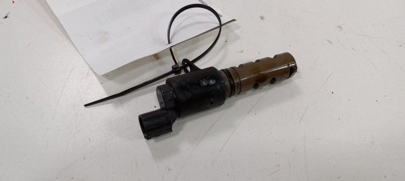 Hyundai Elantra Variable Timing Gear Oil Control Valve Solenoid Cylind