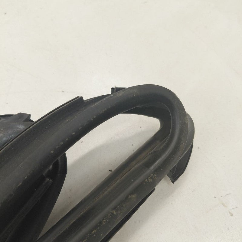 Nissan Versa Note Door Glass Window Seal Rubber Right Passenger Front 