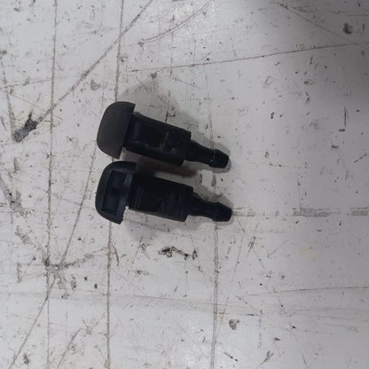 Hyundai Tucson Windshield Wiper Washer Fluid Hood Sprayer Nozzles  201