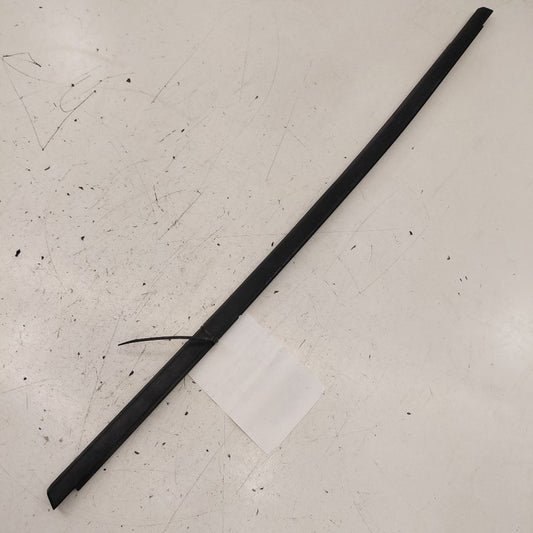 Chevy Volt Door Glass Window Weather Strip Trim Rear Right Passenger S