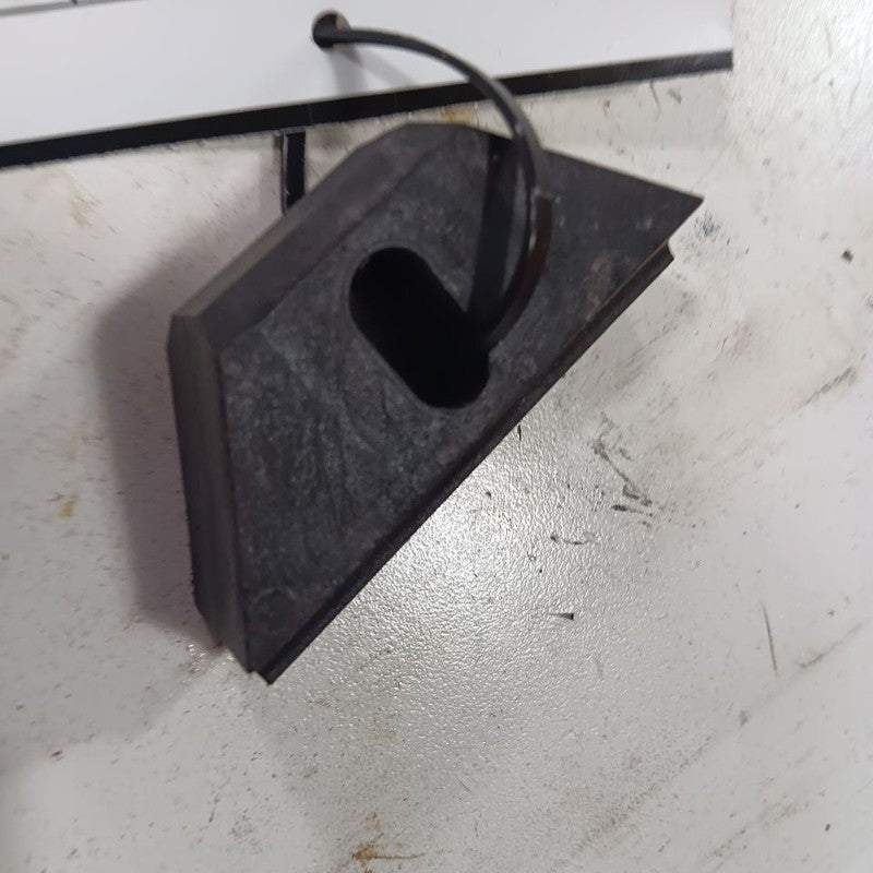 Chevy Malibu Battery Hold Down 2019 2020 2021 2022