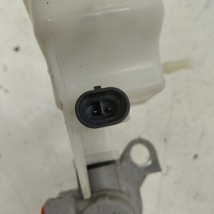 Brake Master Cylinder Fits 16-19 21-22 Buick Encore