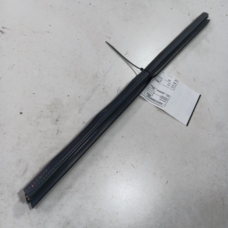 Chevy Malibu Right Rear Weather Strip Interior 2019 2020 2021 2022 OEM