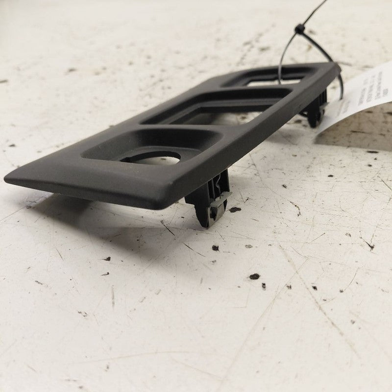 Cadillac CT6 Rear Console Power Outlet Trim Bezel {1740630X} 2018 2017