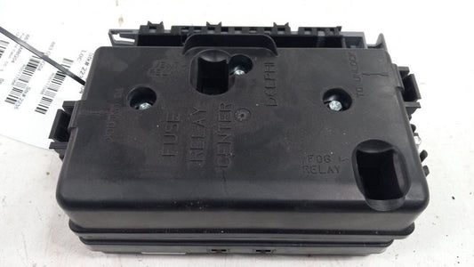 2004 Chevrolet Trailblazer Cabin Fuse Box Interior Inner Under Dash