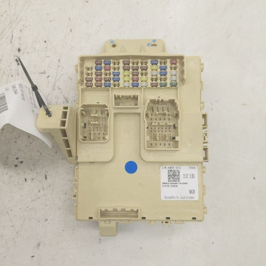 Hyundai Santa Fe Cabin Fuse Box Interior Inner Under Dash  2019 2020
