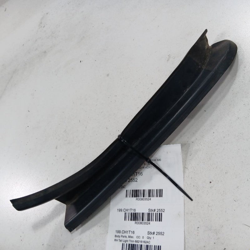 Chrysler 300 Passenger Right Tail Light Trim {68216162AC} 2015 2016 20