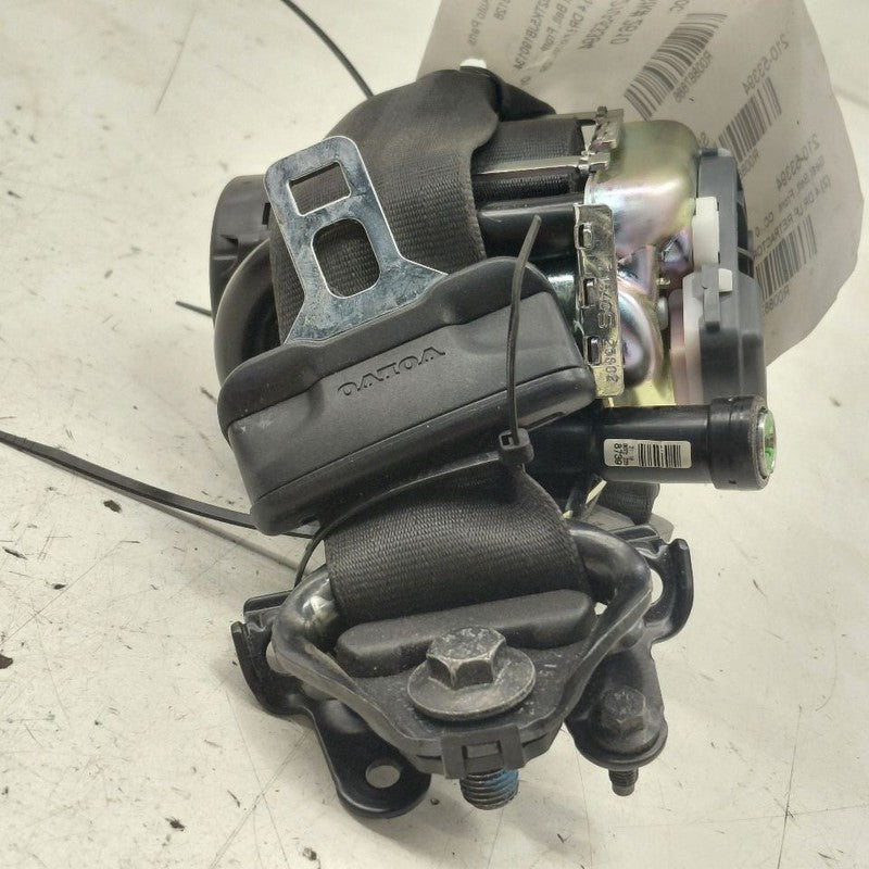 Seat Belt Front Driver Retractor Fits 14-18 VOLVO S60