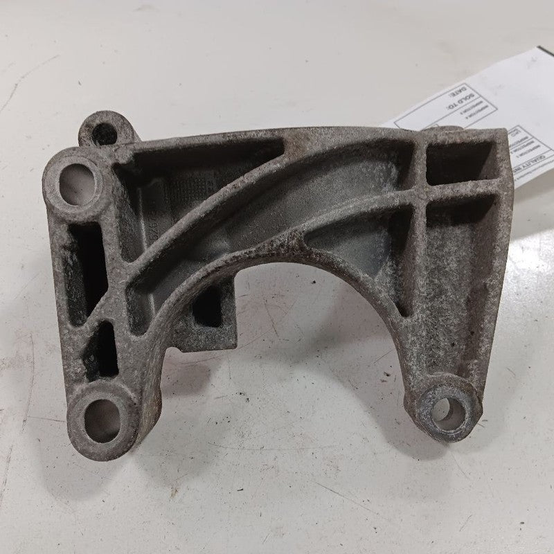 Fiat 500 Transfer Case Mount Bracket  2016 2017 2018 OEM