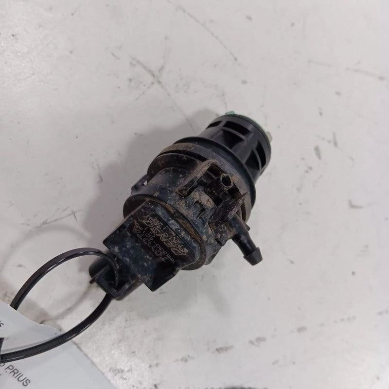 Toyota Prius C Windshield Washer Wash Fluid Reservoir Motor Pump Elect