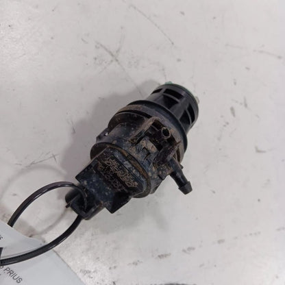 Toyota Prius C Windshield Washer Wash Fluid Reservoir Motor Pump Elect