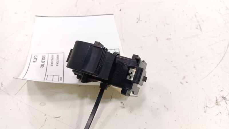 Toyota Prius Passenger Right Front Window Switch  2012 2013 20 2012 20