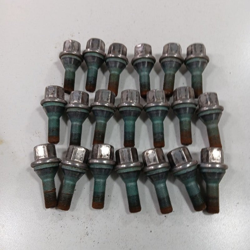 Jeep Compass Lug Nut Set  2018 2019 2020 2021 OEM