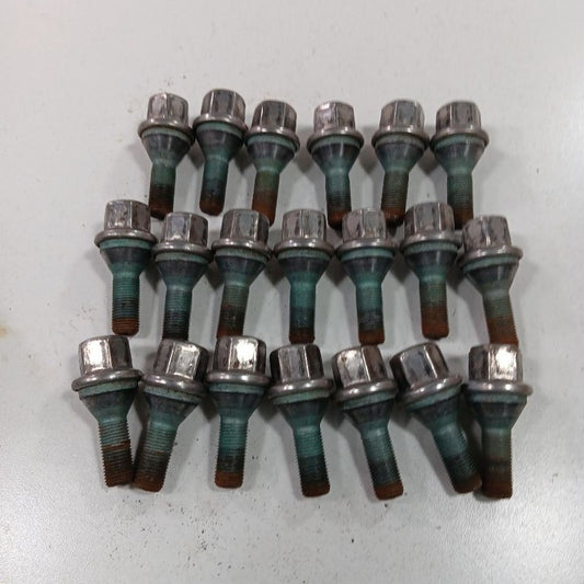 Jeep Compass Lug Nut Set  2018 2019 2020 2021 OEM