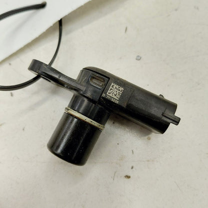 Cadillac XTS Camshaft Cam Shaft Position Sensor      3.6 2016 2017 201