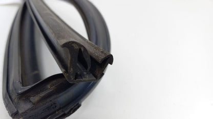 Honda Civic Door Glass Window Seal Rubber Right Passenger Rear Back 2006 2007 20