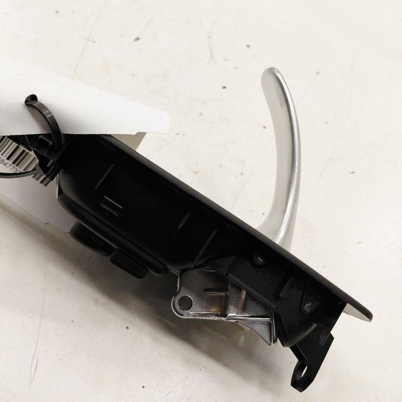 Chrysler 300 Door Handle Right Passenger Front Interior Inside  2017 2