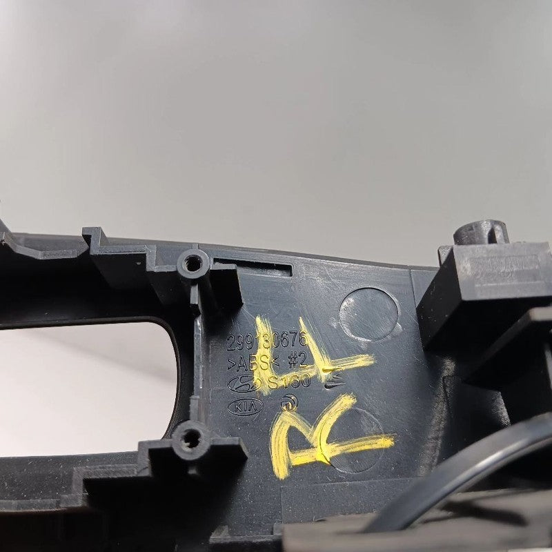 Kia Soul Window Switch Bezel Trim Right Front 2017 2018 2019 OEM