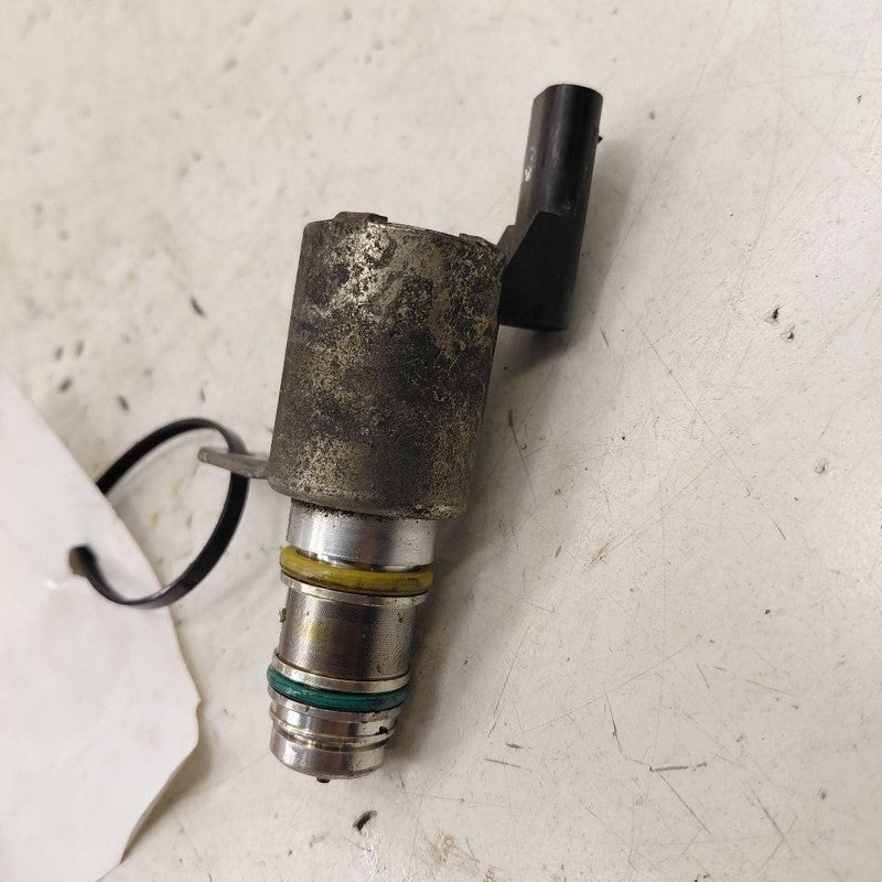 Cadillac CT6 Variable Timing Gear Oil Control Valve Solenoid Cylinder 