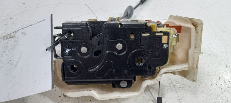 Volkswagen Rabbit Door Latch Lock Right Passenger Front 2006 2007 2008