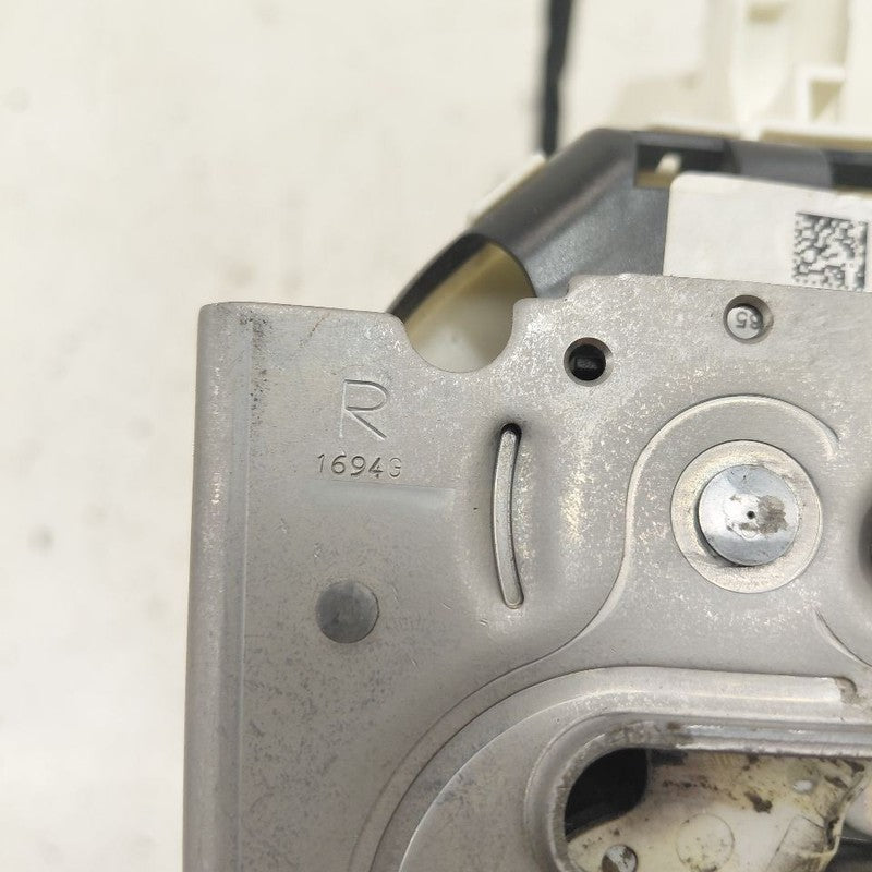 2018 Fiat 500 X Model Door Latch Lock Right Passenger Front