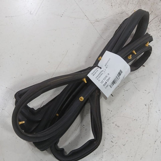 Toyota Corolla On Door Seal Rubber Right Passenger Front  2019 2018 20