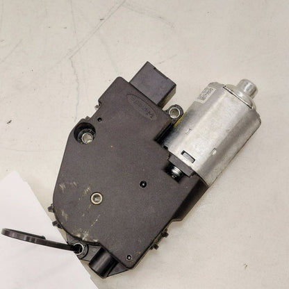Cadillac XTS Electric Power Sun Moon Roof Glass Motor      2016 2017 2