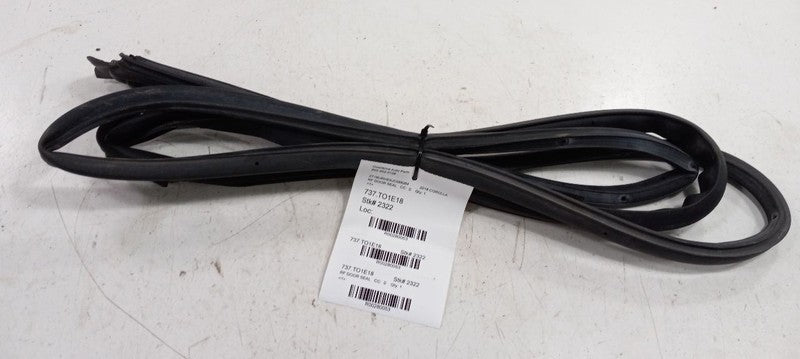 Toyota Corolla On Door Seal Rubber Right Passenger Front 2019 2018 201