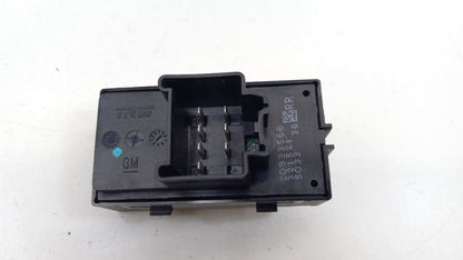 Chevy Malibu Power Window Switch Right Rear 2014 2015 2016 2017 2018