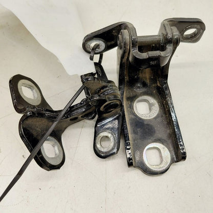 Chevy Trailblazer Door Hinge Set Right Rear Passenger  2023 2022 2021