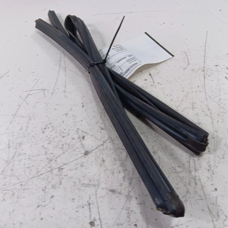 Ford Fiesta Door Glass Window Seal Rubber Left Driver Front  2014 2015
