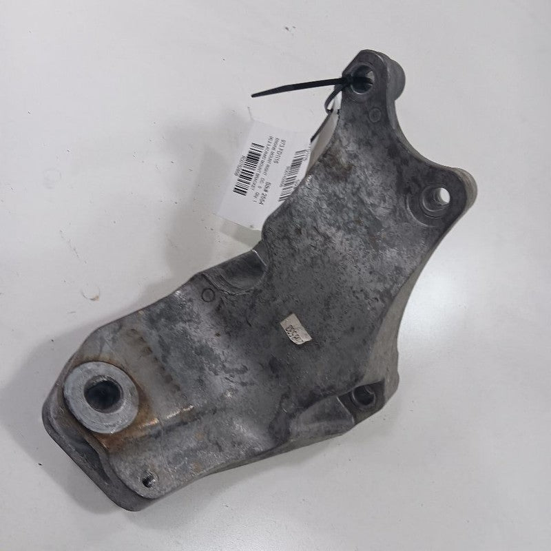 Ford Mustang 2.3 Engine Motor Mount Bracket Right Passenger  2015 2016