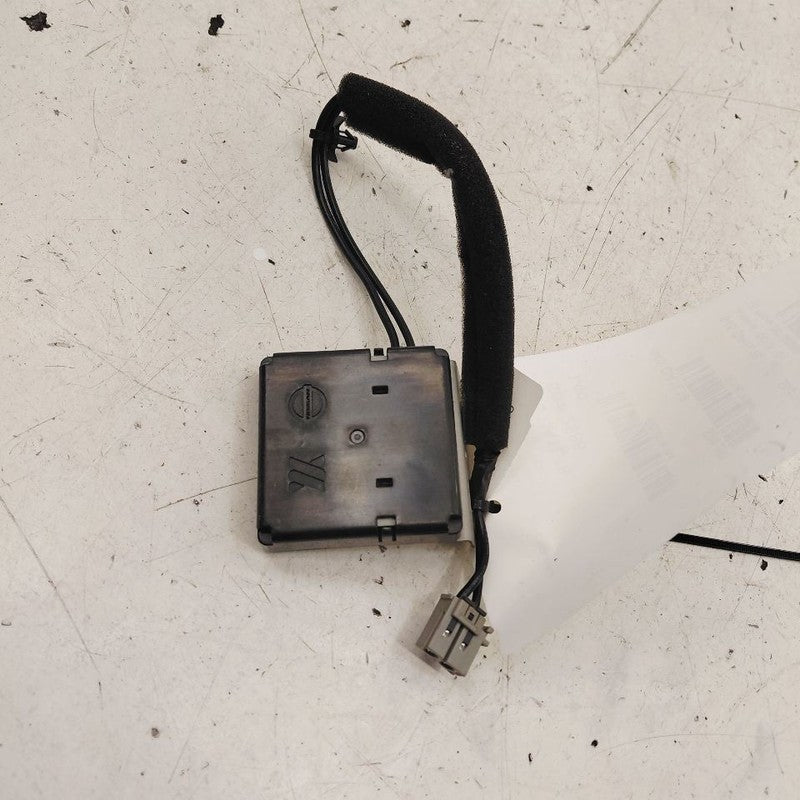 Nissan Maxima Mobile Phone Antenna {282129DE0A} 2018 2017 2016 OEM