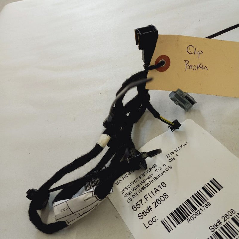 Fiat 500 X Model   Wire Harness {00519890570} Broken Clip 2016 2017
