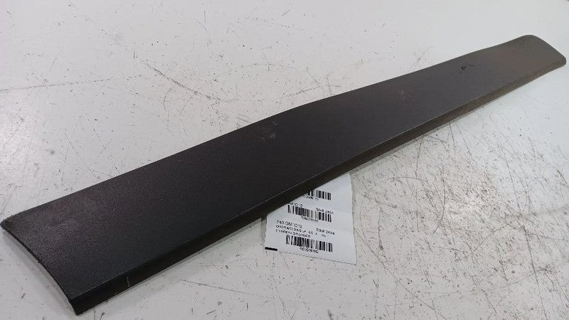 Chevy Traverse Door Molding Trim Strip Left Driver Front  2010 2011 2012 2013