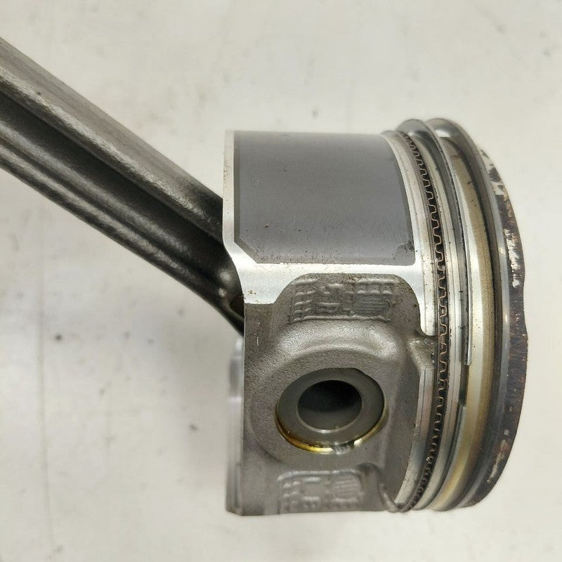 Nissan Versa Single Piston With Connecting Rod   1.6 2024 2023 2022 20