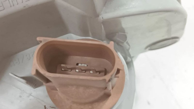 Driver Corner Park Light Lamp turn Signal Fits 11-15 VOLT