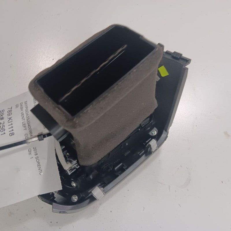 Kia Sorento Dash Air Vent Left Driver  2018 2017 2016