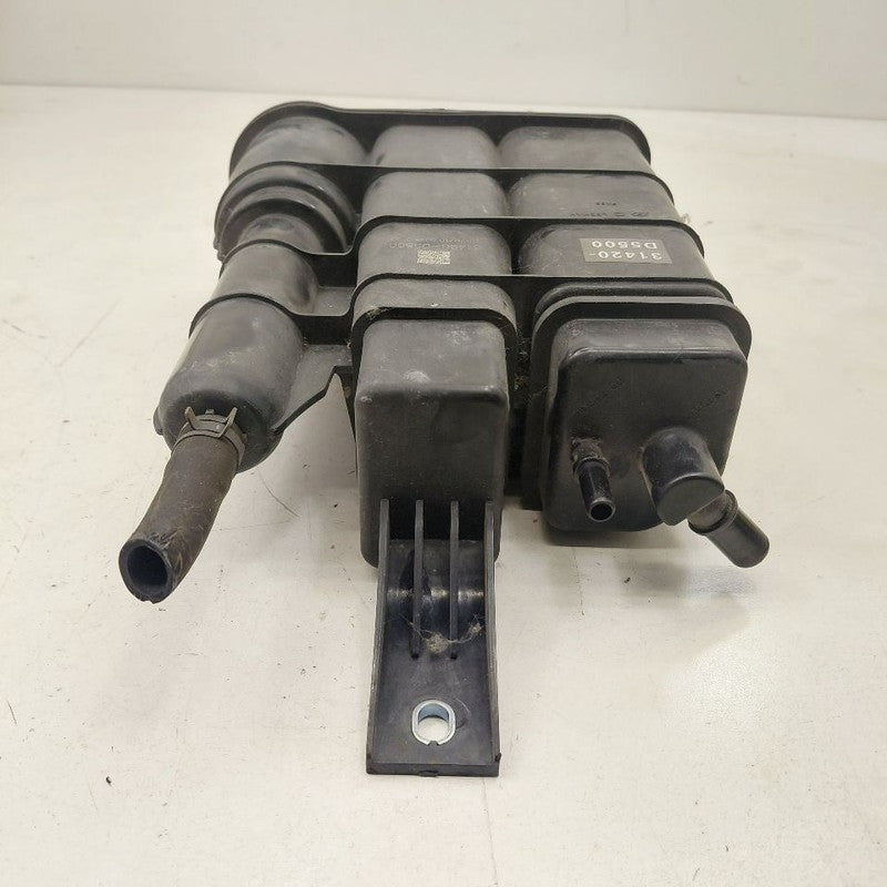 Kia Optima Fuel Vapor Canister Charcoal Evaporator Can  2018 2017 2016