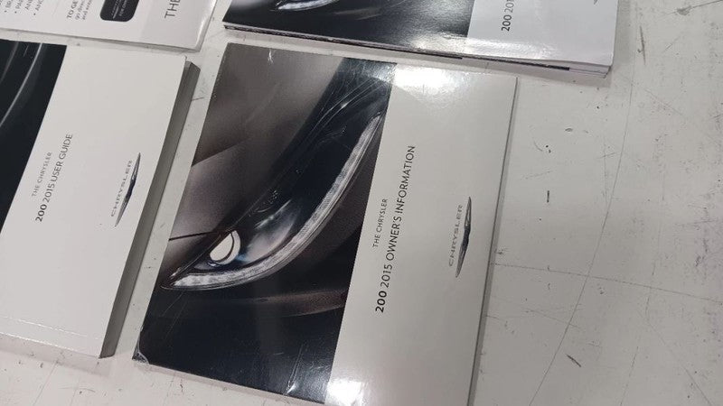 Chrysler 200 Owners Manual  2015 2016 2017