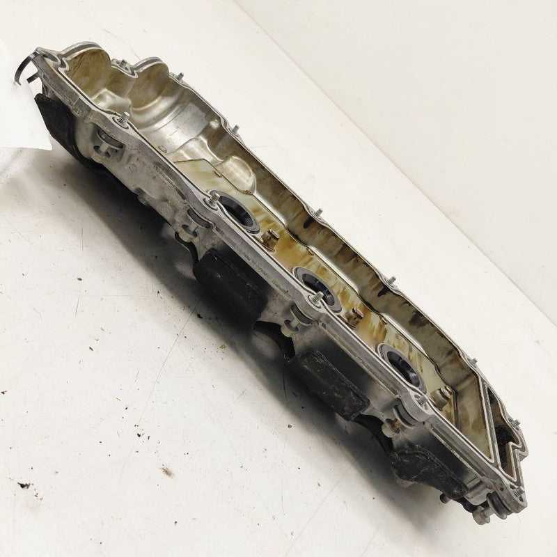 Cadillac XTS Passenger Right Side Engine Cylinder Head Valve Cover  20