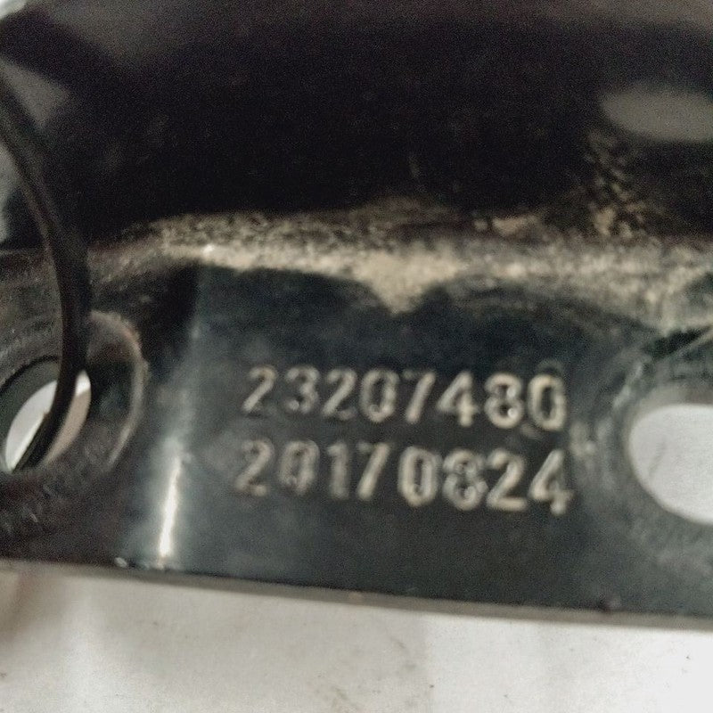 Chevy Volt Transmission Range Selctor Cable Lever Bracket {23207480} 2