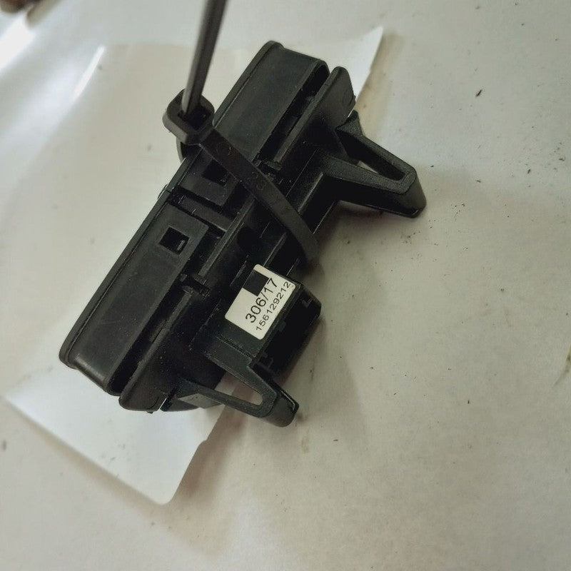 Alfa Romeo Stelvio Liftgate / Lock Switch {156129212} 2018 2019 2020 2